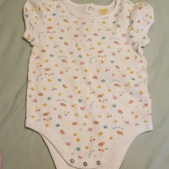 🎄🎄🎄SOLD🎄🎄🎄Onesies - Picture 4 of 6